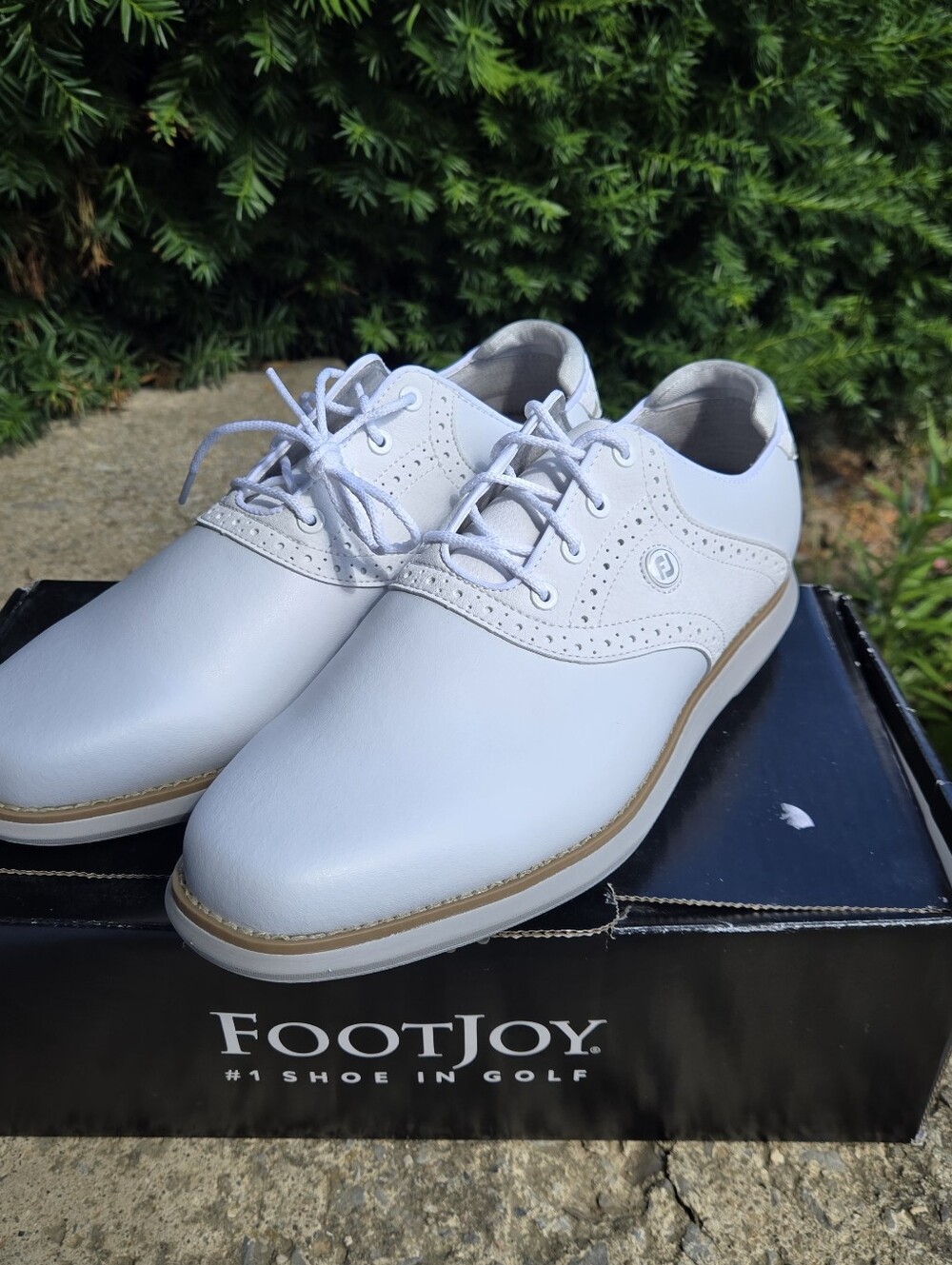 FootJoy Traditions Golf Cleats Women Size 9.5 W White Leather Spiked Shoes - Picture 8 of 10